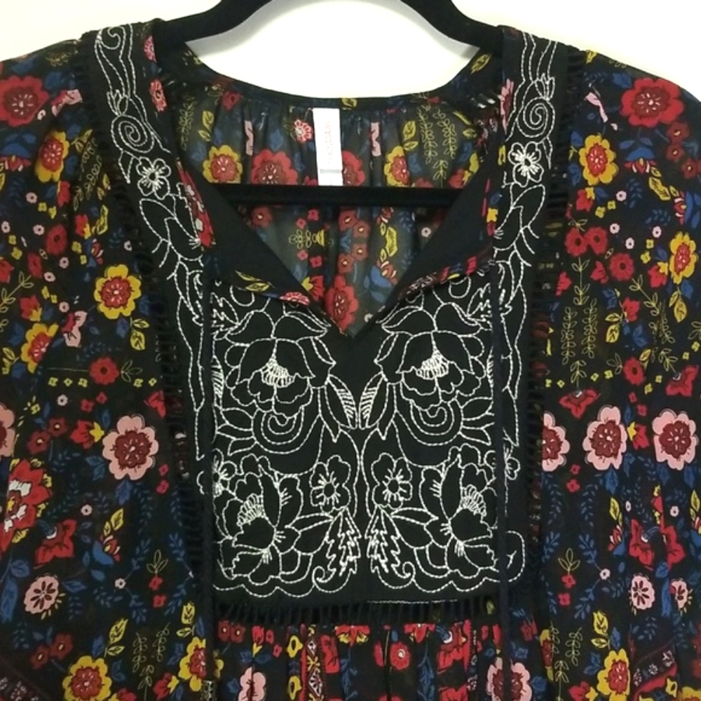 Boho Floral Top - Picture 4 of 8